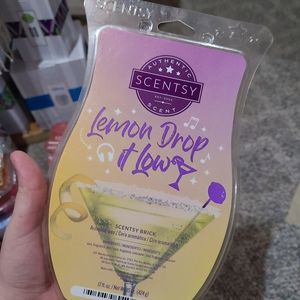 Scentsy Lemon Drop it low brick